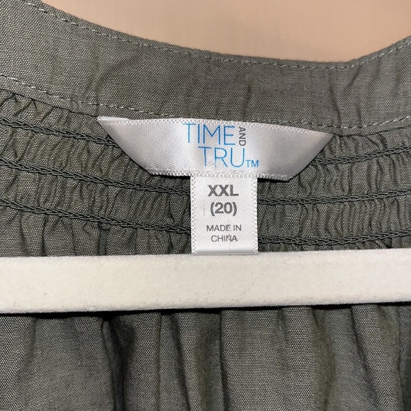 Time and Tru boho style army green blouse with embroidery size XXL - Picture 3 of 7